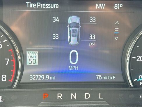 Used 2022 Ford Explorer XLT w/ Equipment Group 202A RWD image 12