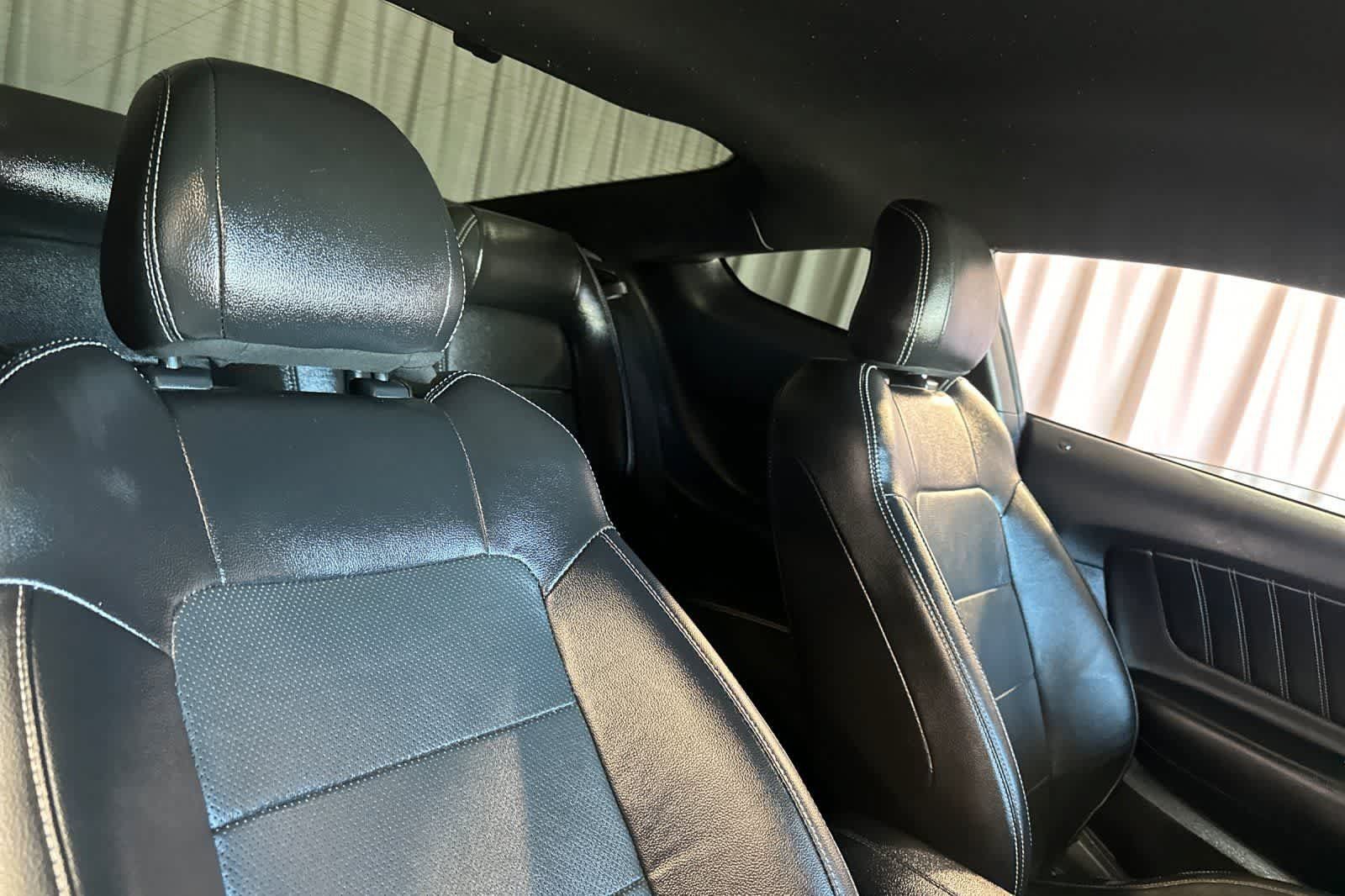 Used 2022 Ford Mustang GT Premium RWD image 17