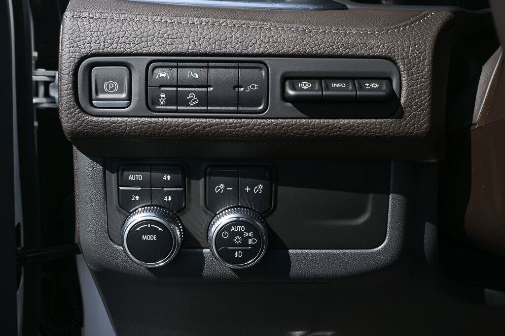 Used 2021 GMC Yukon Denali AWD/4WD image 8