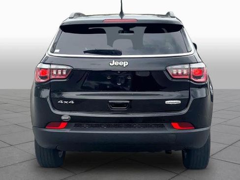 Used 2019 Jeep Compass Latitude w/ Cold Weather Group AWD/4WD image 5