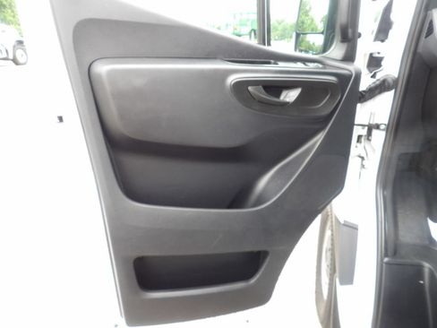 Used 2023 Mercedes-Benz Sprinter 2500 image 14