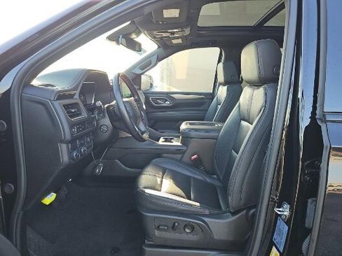 Used 2024 Chevrolet Suburban RST w/ Luxury Package RWD image 8