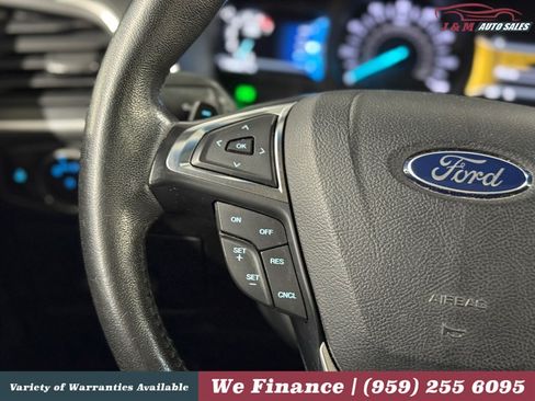 Used 2017 Ford Edge Titanium w/ Equipment Group 301A AWD/4WD image 27