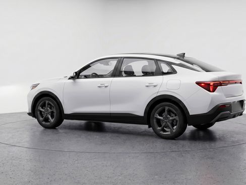 Used 2025 Kia K4 LXS FWD image 6