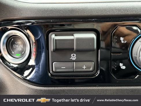 Used 2025 Chevrolet Silverado 1500 LT AWD/4WD image 22