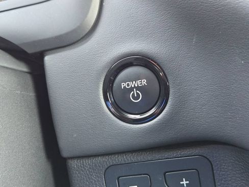 Used 2025 Toyota Sequoia Platinum AWD/4WD image 18