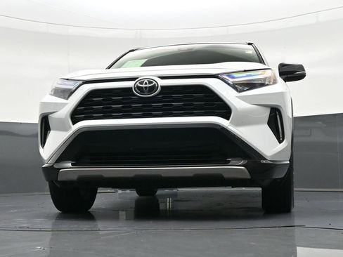 Used 2025 Toyota RAV4 XSE image 29