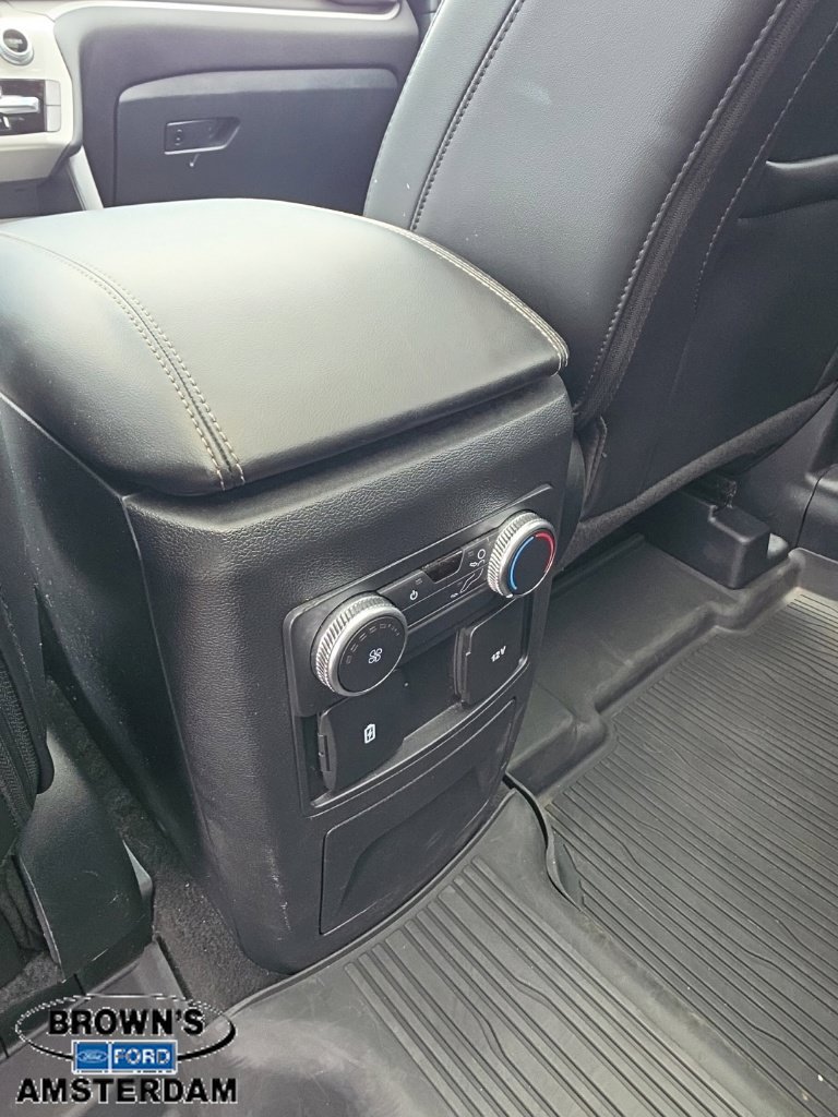 Used 2022 Ford Explorer XLT w/ Equipment Group 202A AWD/4WD image 16