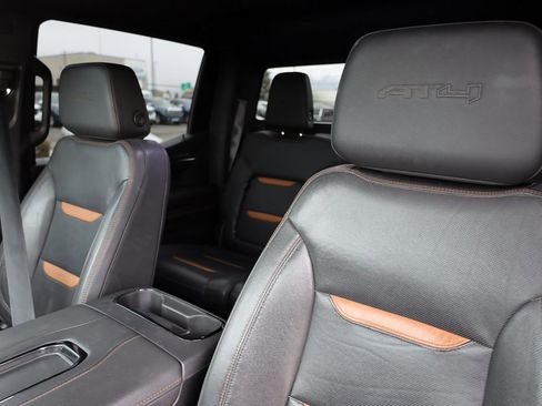 Used 2022 GMC Sierra 1500 AT4 w/ AT4 Premium Package image 16