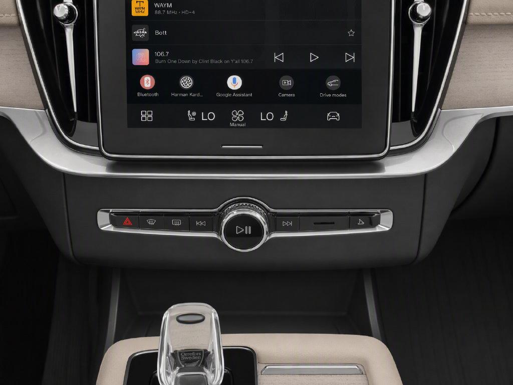 Used 2026 Volvo XC90 B6 Plus w/ Protection Package Premier AWD/4WD image 10