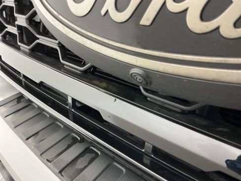 Used 2025 Ford F350 Lariat w/ Black Appearance Package image 11