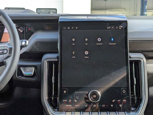 New 2026 GMC Yukon Elevation image 10