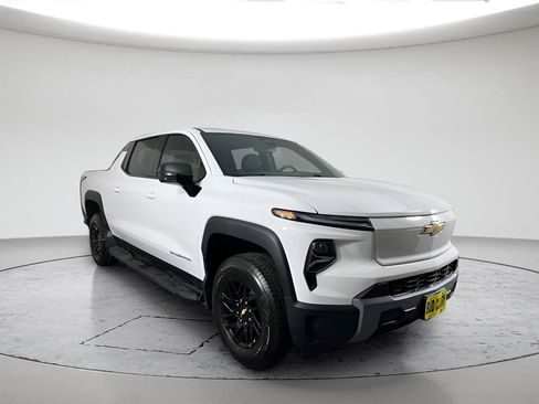 New 2026 Chevrolet Silverado EV LT AWD/4WD image 3