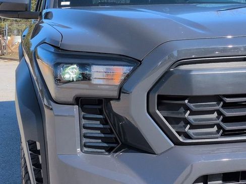 Used 2025 Toyota Tacoma TRD Off-Road image 11