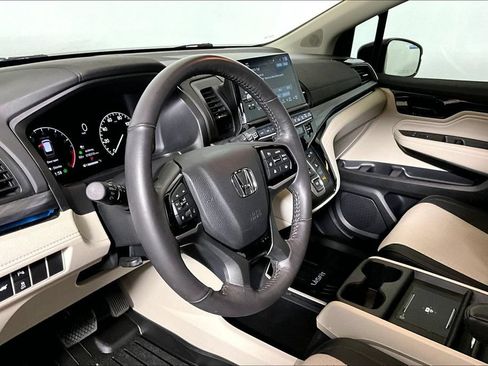Used 2025 Honda Odyssey Elite image 10