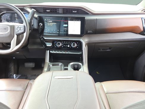 Used 2024 GMC Sierra 3500 Denali w/ Denali Reserve Package image 14