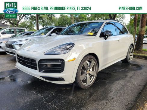 Used 2021 Porsche Cayenne Turbo AWD/4WD image 1