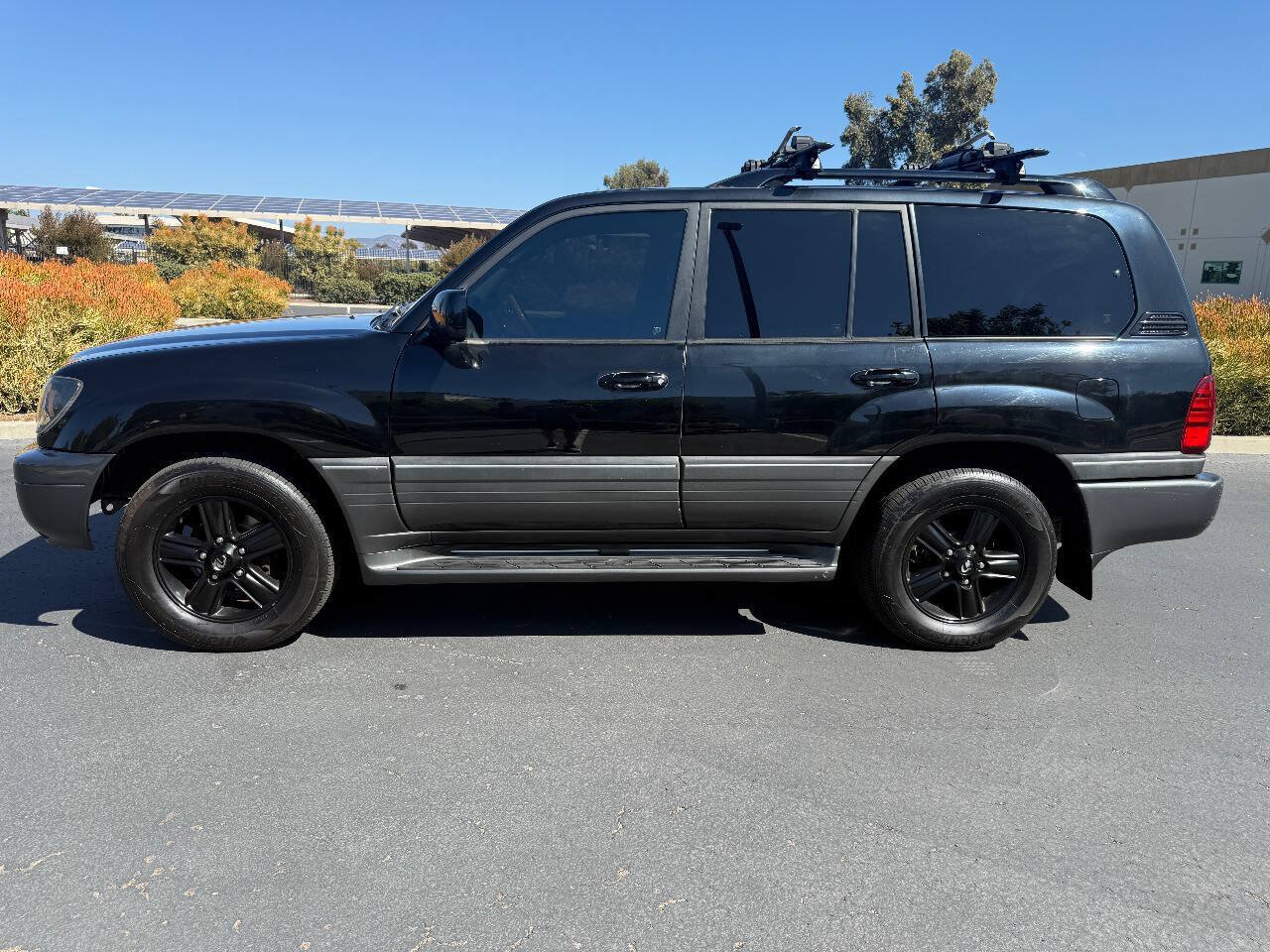 Used 2006 Lexus LX 470 4WD w/ Preferred Accessory Pkg image 5