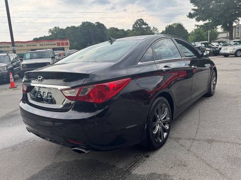 Used 2011 Hyundai Sonata SE w/ Navigation & Sunroof Pkg 4 FWD image 3