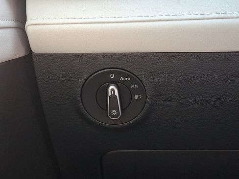 New 2026 Volkswagen Taos SE AWD/4WD image 15