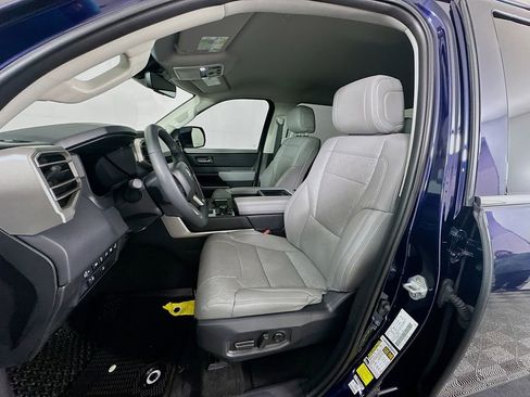 Used 2024 Toyota Tundra Limited image 21