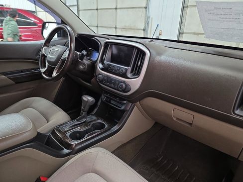 Used 2015 GMC Canyon SLE image 44