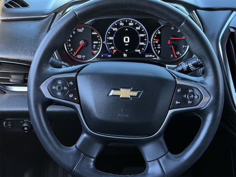 Used 2023 Chevrolet Traverse Premier image 12