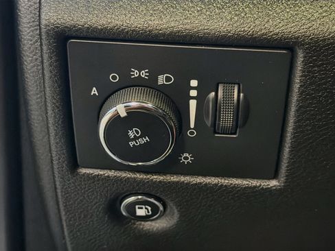 Used 2018 Jeep Grand Cherokee Trailhawk AWD/4WD image 16