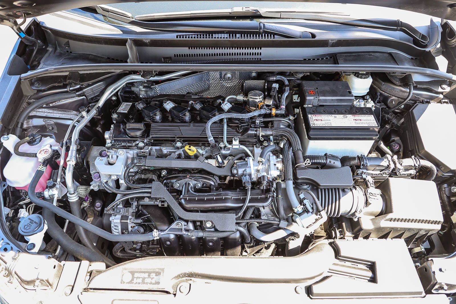 Certified 2025 Toyota Corolla SE w/ SE Package FWD image 27