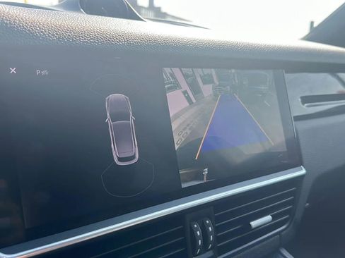 Used 2019 Porsche Cayenne S image 43