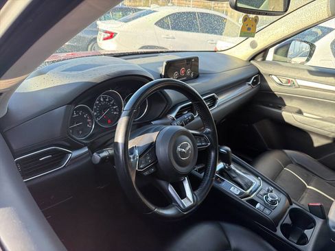 Used 2017 MAZDA CX-5 Touring w/ Preferred Equipment Package image 5