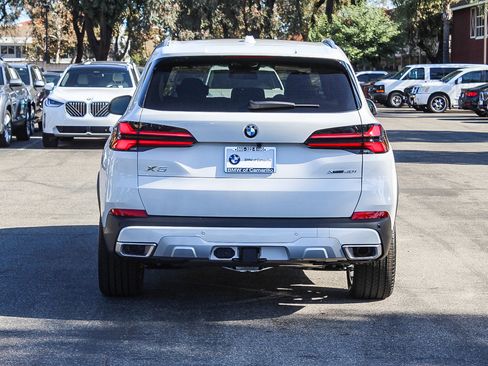 New 2026 BMW X5 xDrive40i image 5