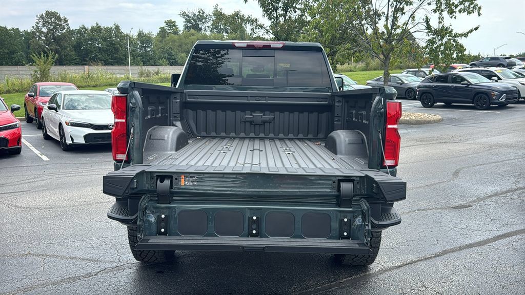 Used 2026 Chevrolet Silverado 2500 ZR2 AWD/4WD image 9