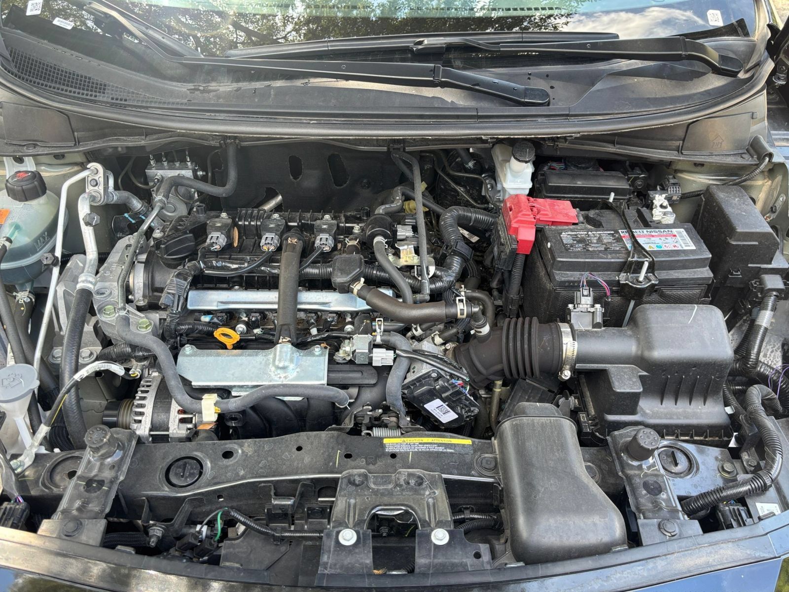 Used 2025 Nissan Versa SV FWD image 29