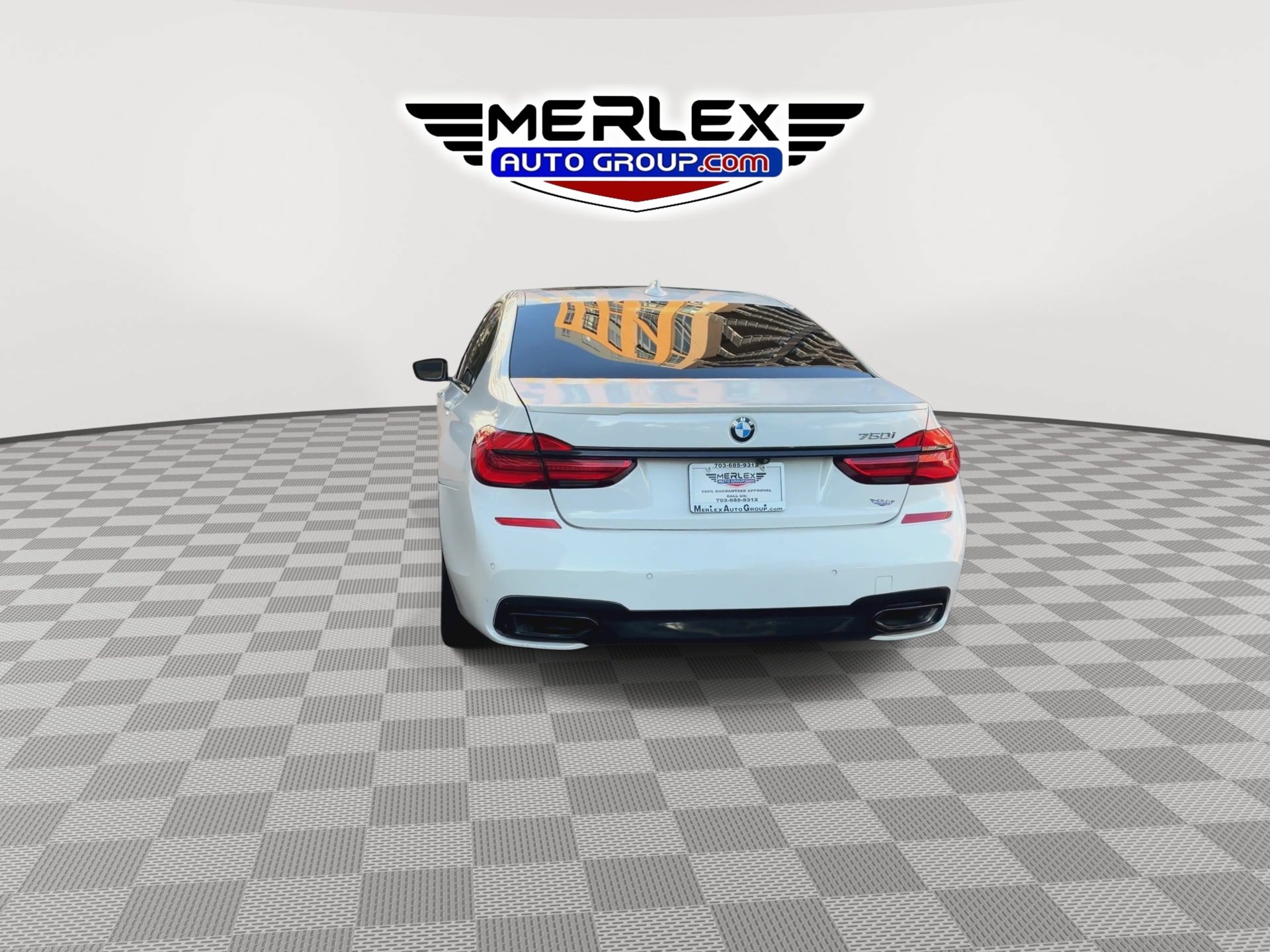 Used 2018 BMW 750i w/ Executive Package RWD image 7