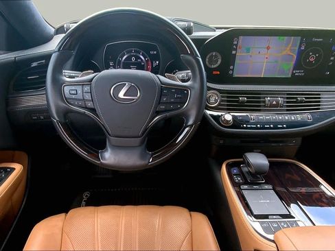 Used 2022 Lexus LS 500 w/ Interior Upgrade Package RWD image 5