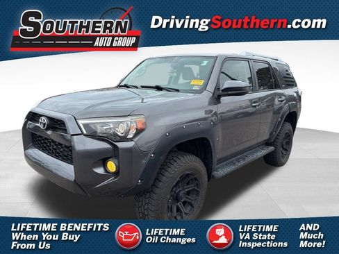 Used 2016 Toyota 4Runner SR5 image 1
