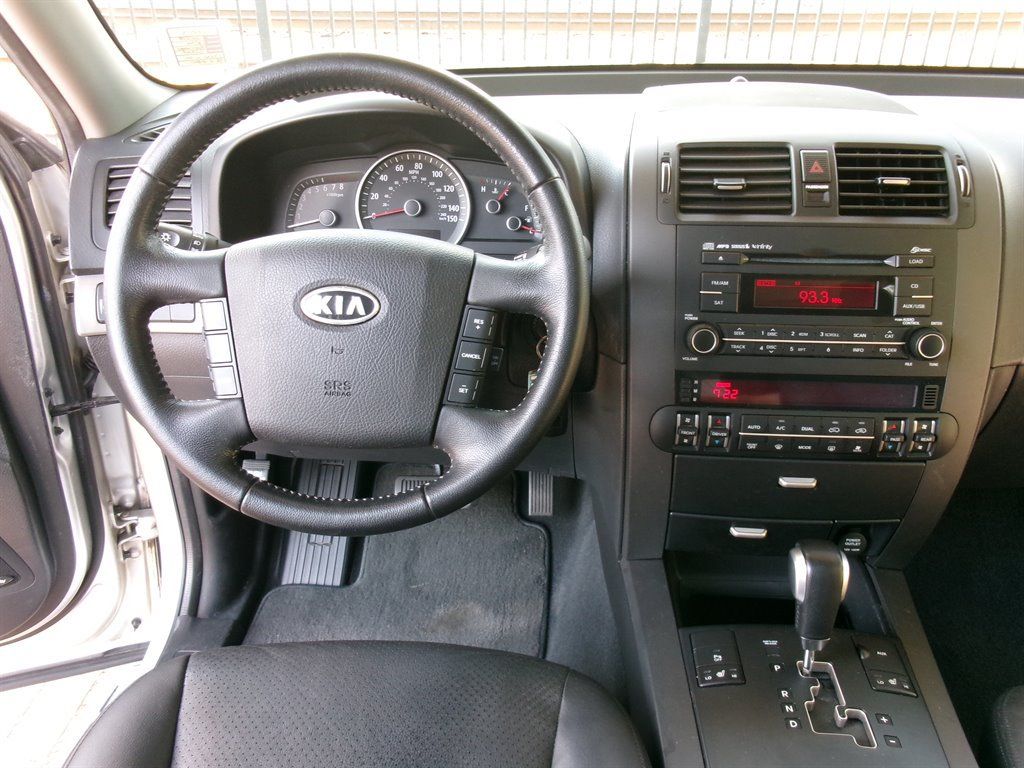 Used 2009 Kia Borrego EX w/ Premium Pkg RWD image 21