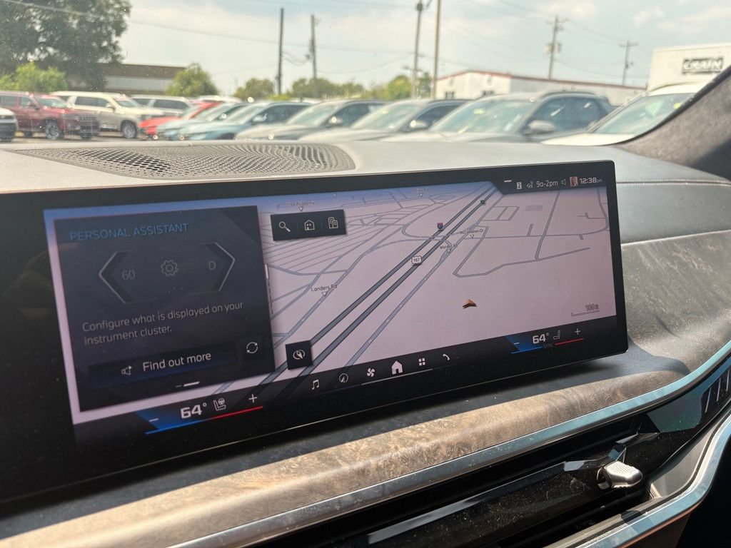 Used 2024 BMW X7 M60i AWD/4WD image 16