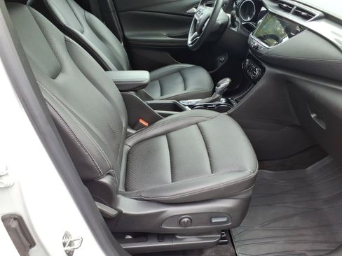 Certified 2023 Buick Encore GX Essence w/ Experience Buick Package AWD/4WD image 8