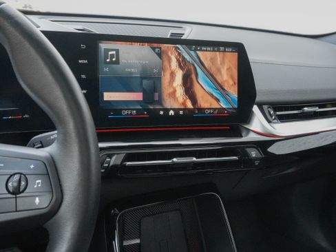 Certified 2025 BMW X2 xDrive28i AWD/4WD image 23