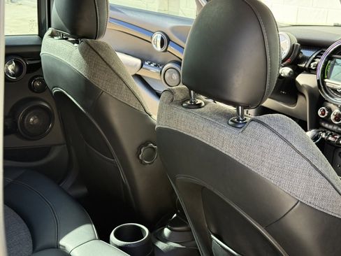 Used 2017 MINI Cooper S image 22