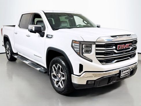 Certified 2024 GMC Sierra 1500 SLT AWD/4WD image 3