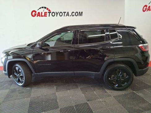 Used 2020 Jeep Compass Latitude image 9