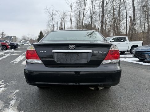 Used 2005 Toyota Camry image 4