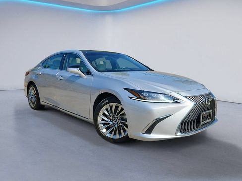 Used 2021 Lexus ES 350 Ultra Luxury w/ Accessory Package 2 FWD image 1