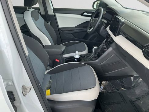 Certified 2025 Volkswagen Taos S image 15
