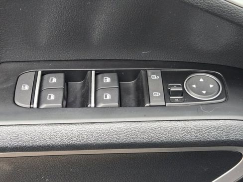 Certified 2025 Kia Soul LX image 23