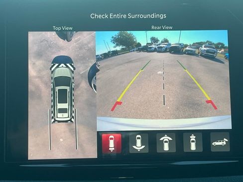 New 2026 Chrysler Pacifica Select image 9