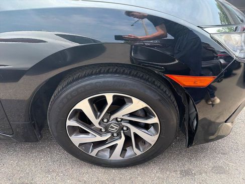 Used 2018 Honda Civic EX image 4